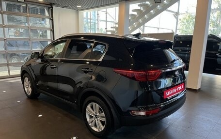 KIA Sportage IV рестайлинг, 2018 год, 2 380 000 рублей, 5 фотография