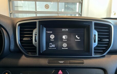 KIA Sportage IV рестайлинг, 2018 год, 2 380 000 рублей, 13 фотография