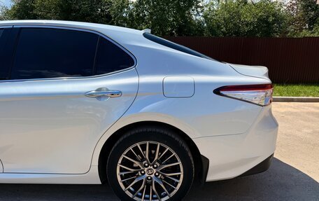 Toyota Camry, 2018 год, 2 350 000 рублей, 8 фотография
