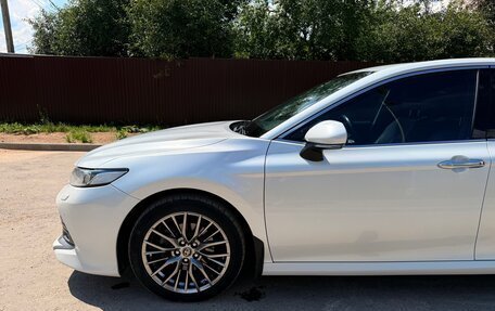 Toyota Camry, 2018 год, 2 350 000 рублей, 7 фотография
