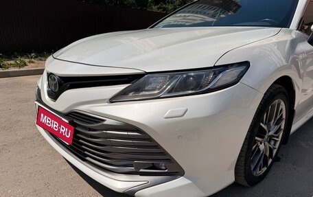 Toyota Camry, 2018 год, 2 350 000 рублей, 6 фотография