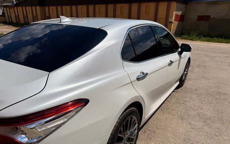 Toyota Camry, 2018 год, 2 350 000 рублей, 14 фотография