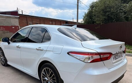 Toyota Camry, 2018 год, 2 350 000 рублей, 21 фотография