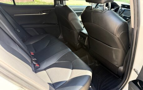 Toyota Camry, 2018 год, 2 350 000 рублей, 28 фотография