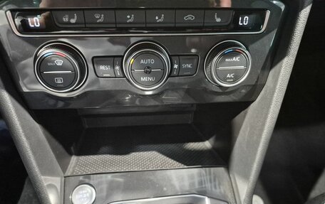 Volkswagen Tiguan II, 2019 год, 2 550 000 рублей, 23 фотография