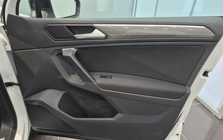 Volkswagen Tiguan II, 2019 год, 2 550 000 рублей, 25 фотография