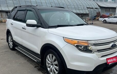 Ford Explorer VI, 2013 год, 1 750 000 рублей, 2 фотография