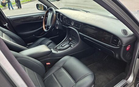 Jaguar XJR III (X350), 1999 год, 1 600 000 рублей, 9 фотография