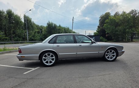 Jaguar XJR III (X350), 1999 год, 1 600 000 рублей, 8 фотография