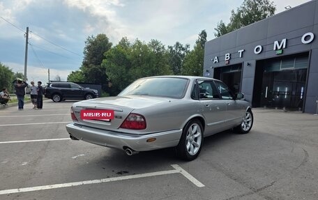 Jaguar XJR III (X350), 1999 год, 1 600 000 рублей, 7 фотография