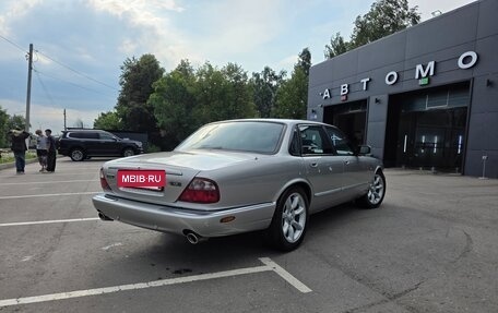 Jaguar XJR III (X350), 1999 год, 1 600 000 рублей, 6 фотография