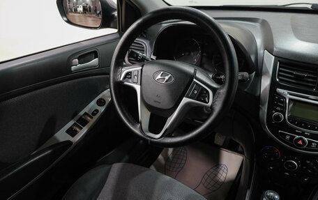 Hyundai Solaris II рестайлинг, 2012 год, 499 000 рублей, 14 фотография
