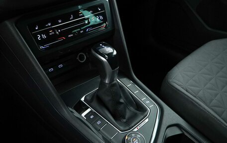 Volkswagen Tiguan II, 2021 год, 2 799 777 рублей, 15 фотография