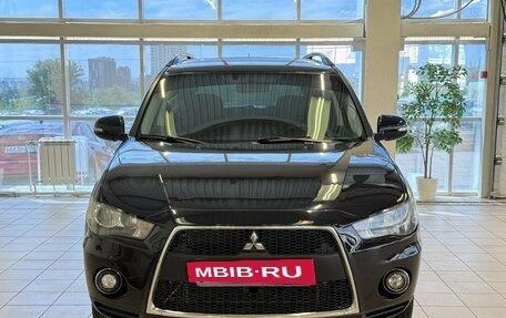 Mitsubishi Outlander III рестайлинг 3, 2010 год, 930 000 рублей, 3 фотография