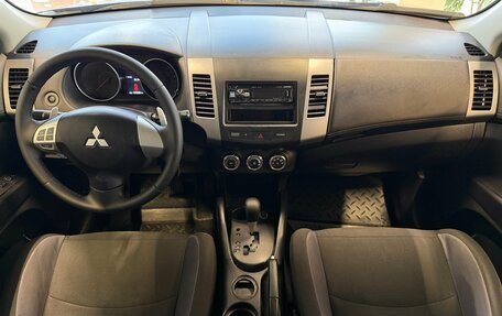 Mitsubishi Outlander III рестайлинг 3, 2010 год, 930 000 рублей, 8 фотография