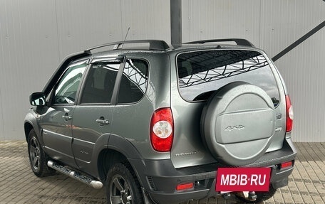 Chevrolet Niva I рестайлинг, 2018 год, 850 000 рублей, 5 фотография