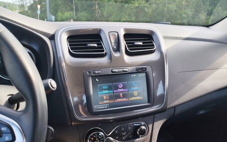 Renault Logan II, 2019 год, 1 100 000 рублей, 17 фотография