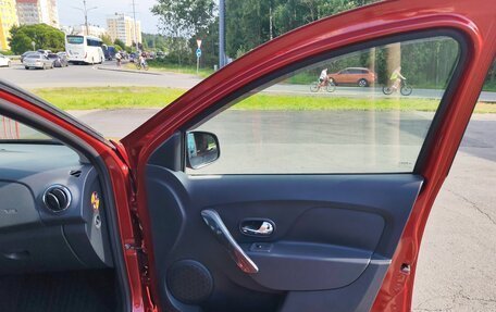 Renault Logan II, 2019 год, 1 100 000 рублей, 14 фотография