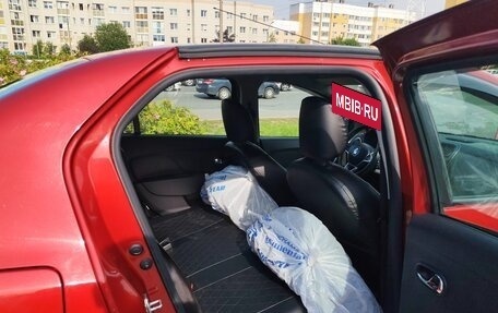 Renault Logan II, 2019 год, 1 100 000 рублей, 13 фотография