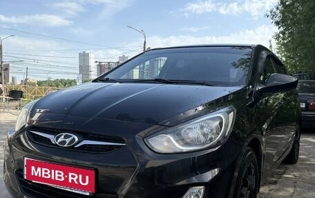 Hyundai Solaris II рестайлинг, 2012 год, 705 000 рублей, 2 фотография