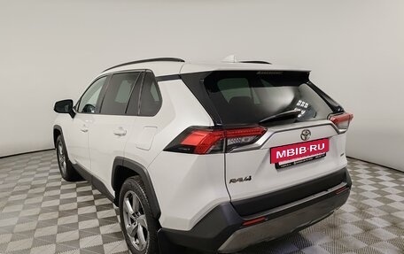 Toyota RAV4, 2021 год, 2 999 000 рублей, 7 фотография