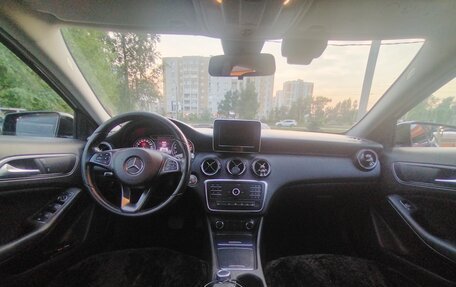 Mercedes-Benz A-Класс, 2017 год, 1 700 000 рублей, 13 фотография