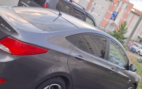 Hyundai Solaris II рестайлинг, 2015 год, 1 000 000 рублей, 2 фотография