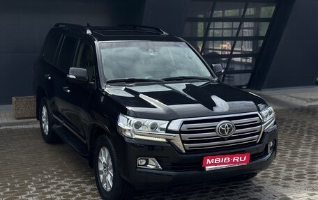 Toyota Land Cruiser 200, 2018 год, 6 749 000 рублей, 5 фотография