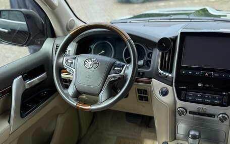 Toyota Land Cruiser 200, 2018 год, 6 749 000 рублей, 21 фотография