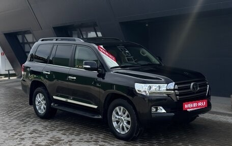 Toyota Land Cruiser 200, 2018 год, 6 749 000 рублей, 11 фотография