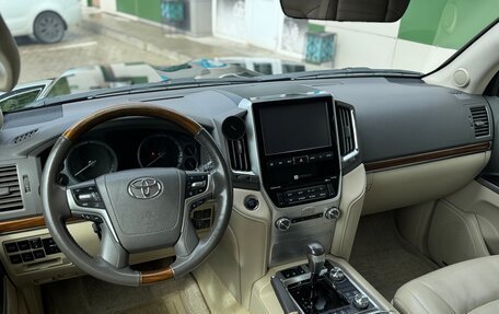 Toyota Land Cruiser 200, 2018 год, 6 749 000 рублей, 26 фотография