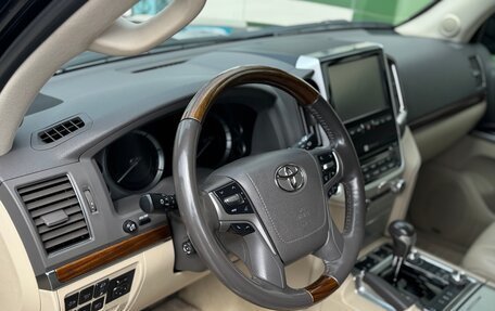 Toyota Land Cruiser 200, 2018 год, 6 749 000 рублей, 30 фотография