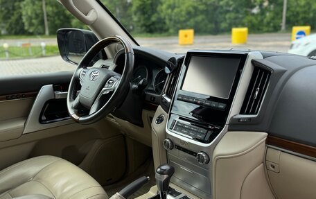Toyota Land Cruiser 200, 2018 год, 6 749 000 рублей, 34 фотография