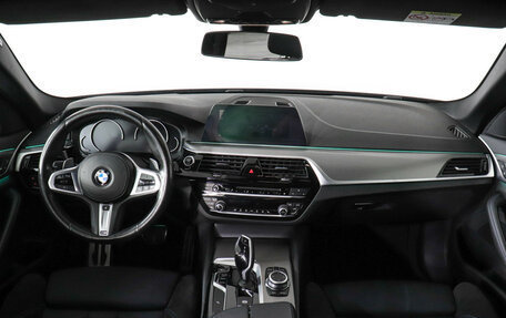 BMW 5 серия, 2019 год, 3 949 000 рублей, 12 фотография