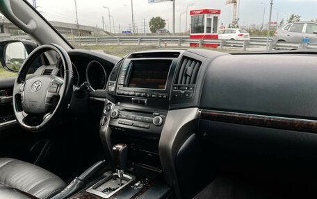Toyota Land Cruiser 200, 2010 год, 2 999 000 рублей, 10 фотография