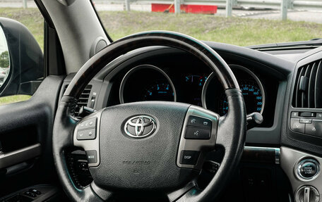 Toyota Land Cruiser 200, 2010 год, 2 999 000 рублей, 15 фотография