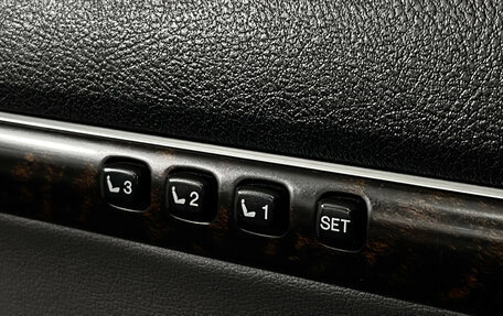Toyota Land Cruiser 200, 2010 год, 2 999 000 рублей, 19 фотография