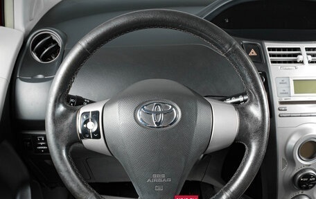 Toyota Yaris III рестайлинг, 2006 год, 499 000 рублей, 13 фотография