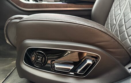 Audi A8, 2019 год, 5 500 000 рублей, 25 фотография