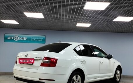 Skoda Octavia, 2018 год, 1 555 000 рублей, 5 фотография