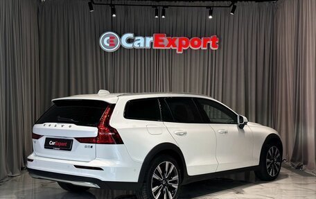 Volvo V60 Cross Country II, 2024 год, 5 600 000 рублей, 4 фотография