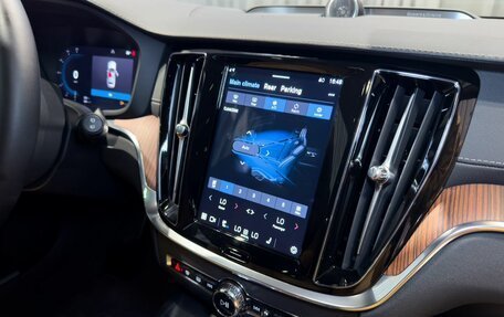 Volvo V60 Cross Country II, 2024 год, 5 600 000 рублей, 23 фотография