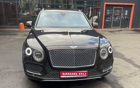 Bentley Bentayga I, 2016 год, 9 999 000 рублей, 1 фотография