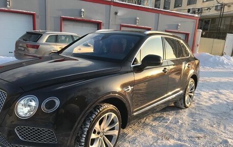Bentley Bentayga I, 2016 год, 9 999 000 рублей, 14 фотография