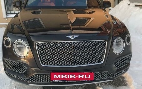 Bentley Bentayga I, 2016 год, 9 999 000 рублей, 17 фотография