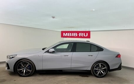 BMW 5 серия, 2025 год, 8 880 000 рублей, 5 фотография