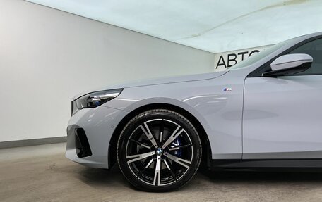 BMW 5 серия, 2025 год, 8 880 000 рублей, 19 фотография