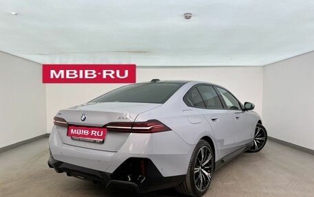 BMW 5 серия, 2025 год, 8 880 000 рублей, 2 фотография