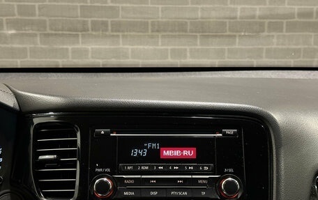 Mitsubishi Outlander III рестайлинг 3, 2018 год, 2 100 000 рублей, 11 фотография