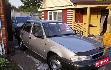 Daewoo Nexia I рестайлинг, 1998 год, 110 000 рублей, 3 фотография